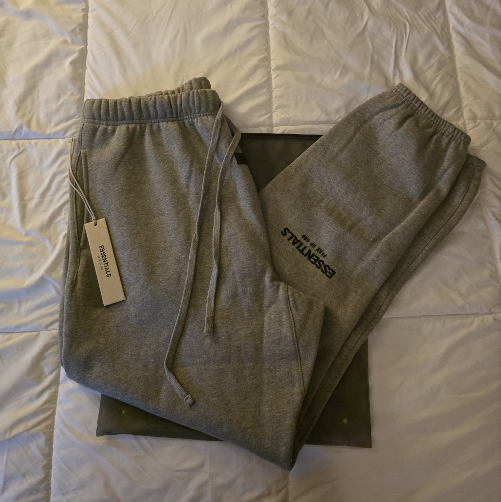 Fear Of God Essentials Sweatpants (SS22) Dark Oatmeal XL